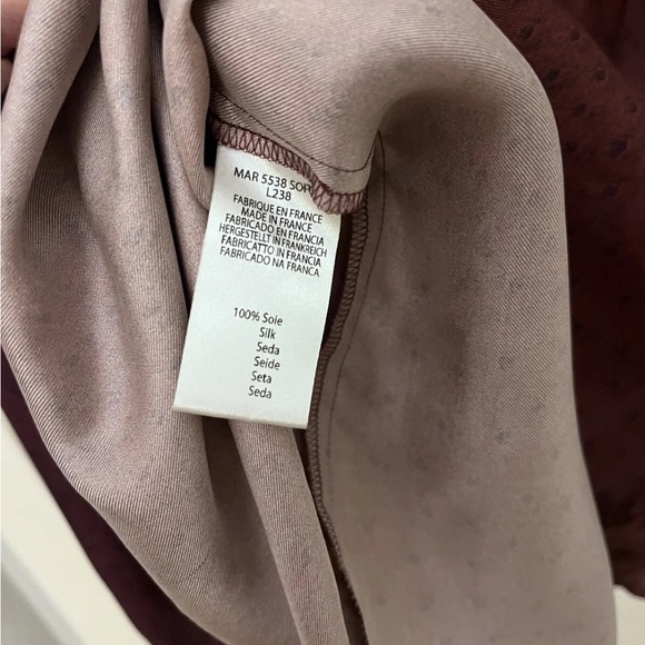 Longchamp 100% Long Sleeve Silk Blouse - Size 40 us 8- SRP $440 - Picture 8 of 8